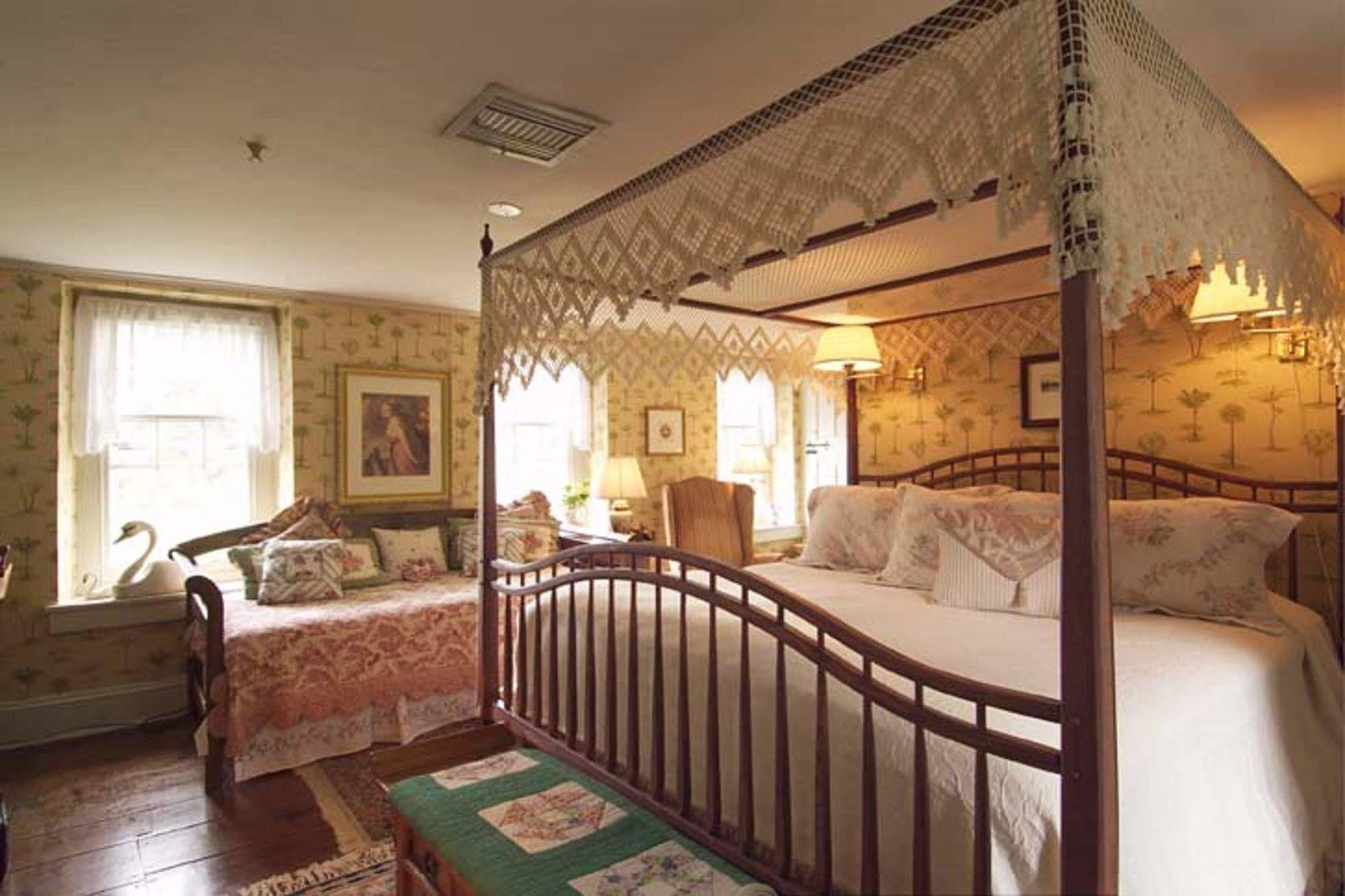 Wild Wisteria Bed and Breakfast Chadds Ford Eksteriør billede