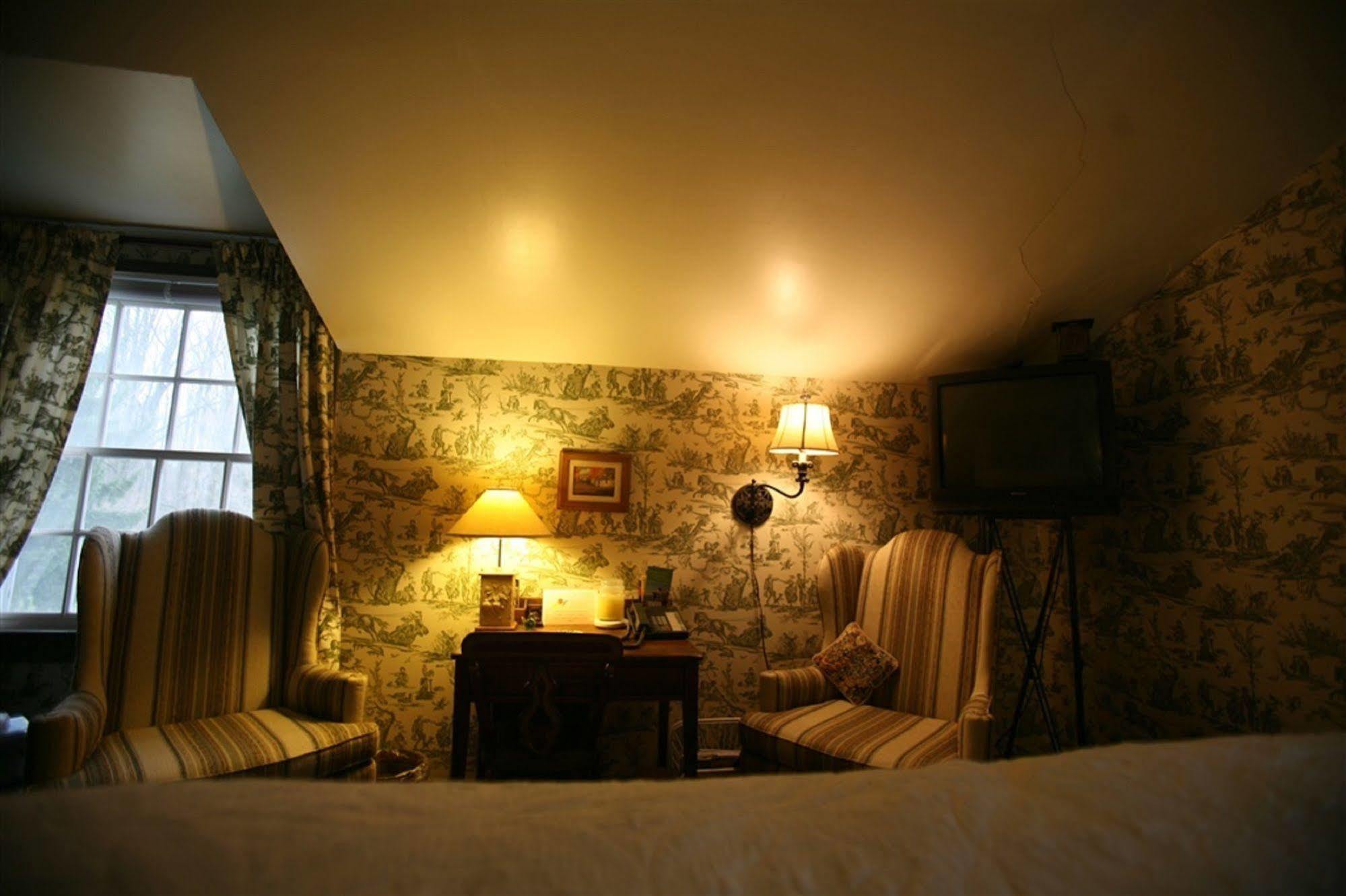 Wild Wisteria Bed and Breakfast Chadds Ford Eksteriør billede
