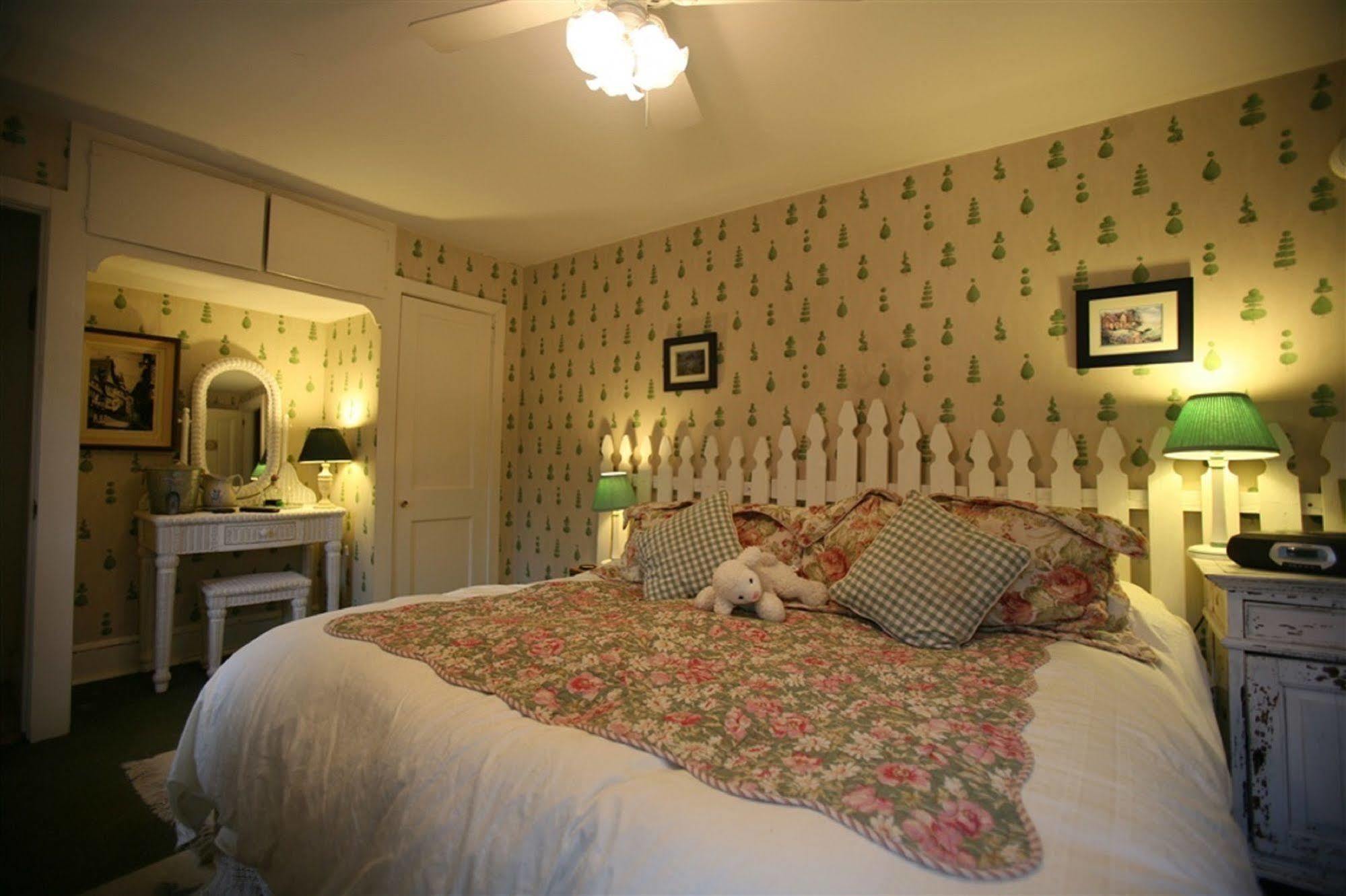 Wild Wisteria Bed and Breakfast Chadds Ford Eksteriør billede