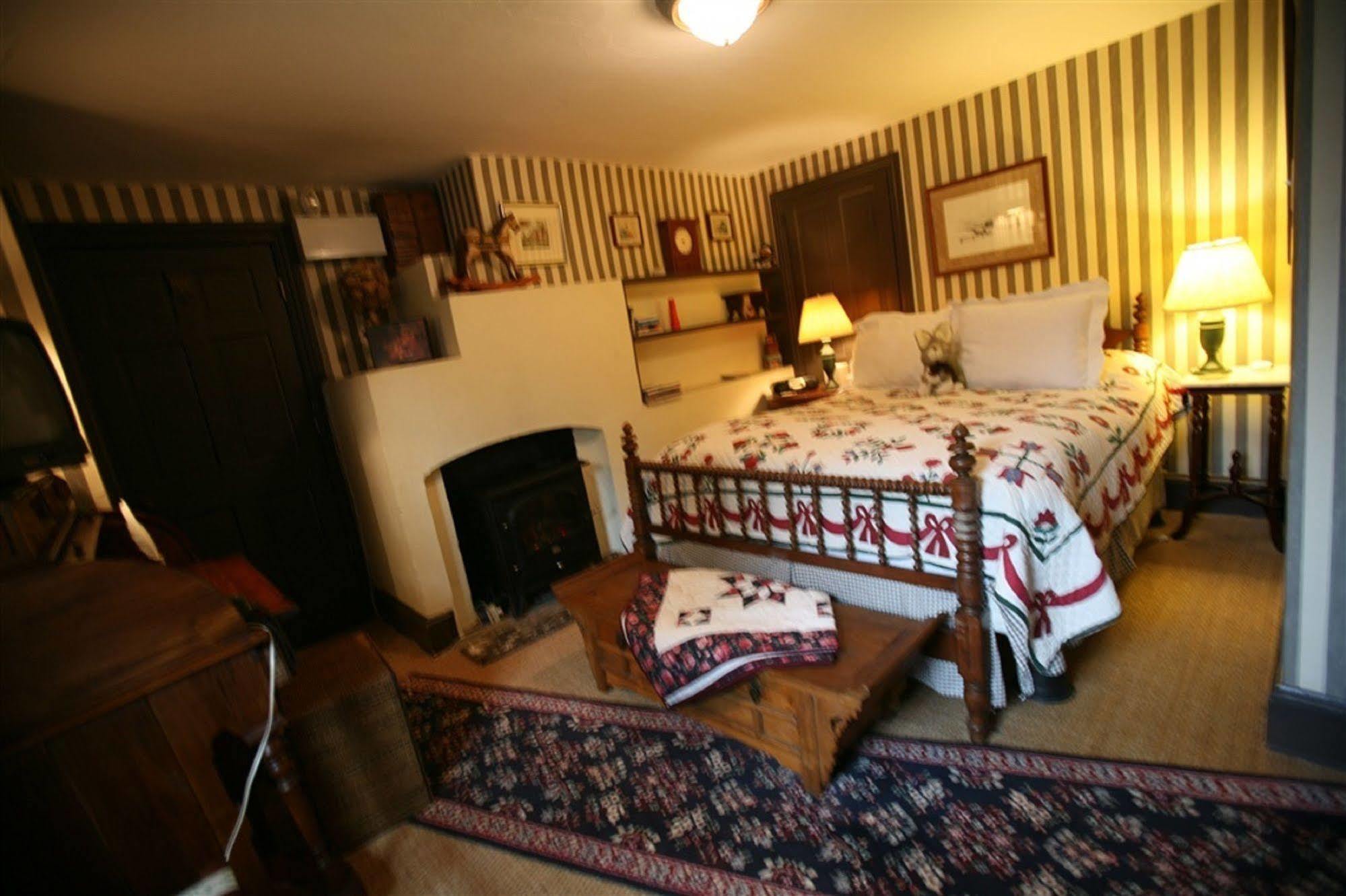 Wild Wisteria Bed and Breakfast Chadds Ford Eksteriør billede